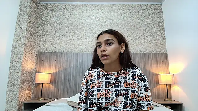 zoe_bermudez's cam snapshot