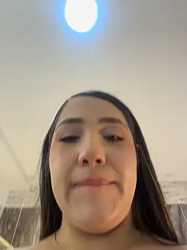 Hannahpradaa_ live sex cam