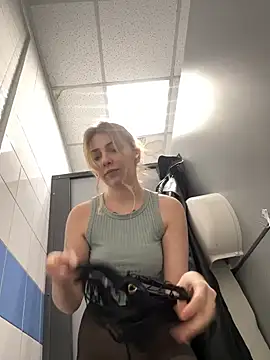 Sunny___Bunny live sex cam