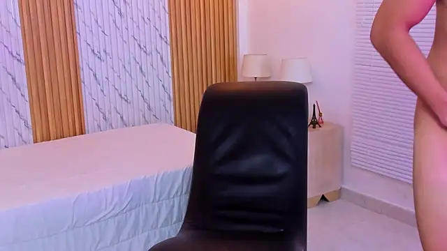 thomas_walker0's cam snapshot