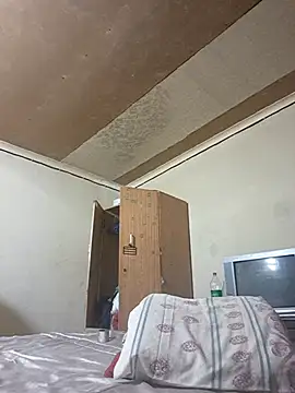 yourburget's cam snapshot