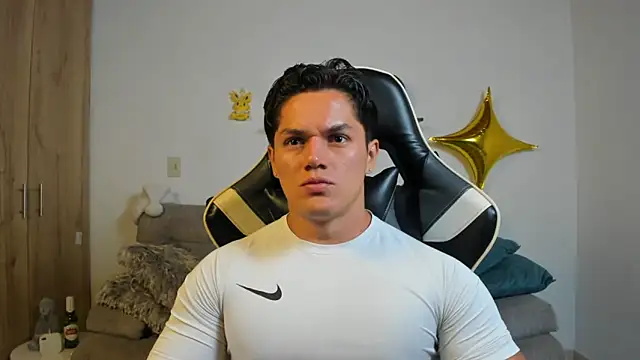 julian_wallace's cam snapshot