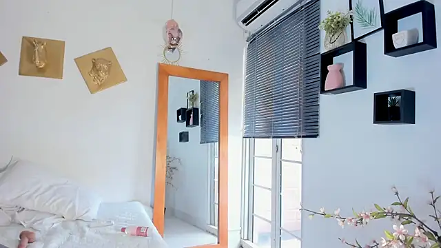 Aleexiiaa live sex cam