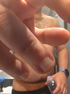 CloudyMuscleBeefy live sex cam