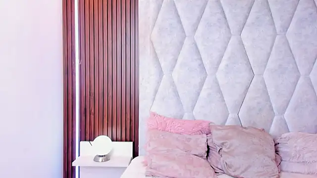 IrinaaVega live sex cam