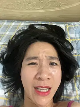 Elly-y's cam snapshot