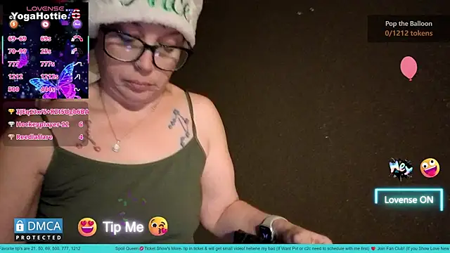 YogaHottie76's cam snapshot