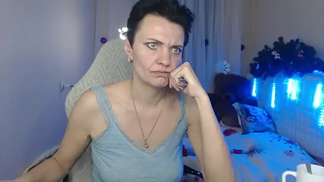 AvaSaturnian's cam snapshot