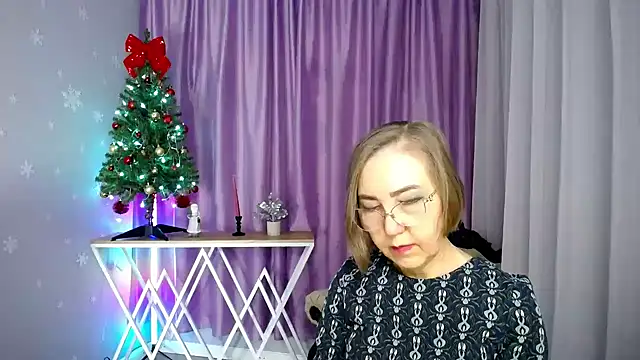 queen_a_n_i's cam snapshot