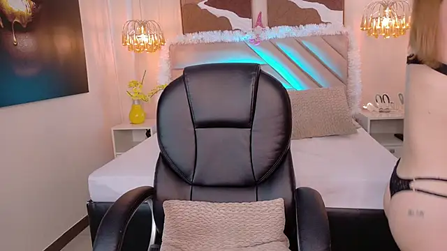 AmberHudson's cam snapshot