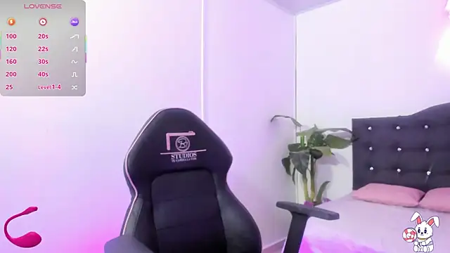 LEAH_TAY's cam snapshot