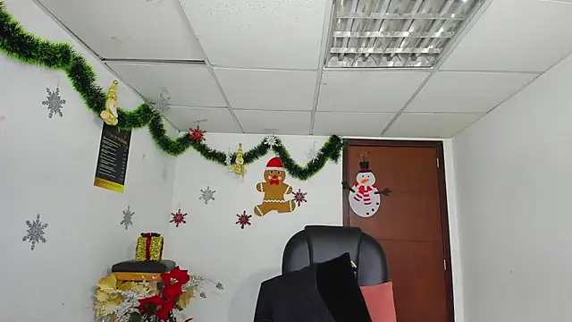 Aisha_hotts777 live sex cam