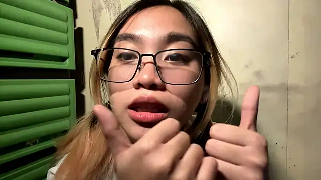 LenoraFrailey live sex cam