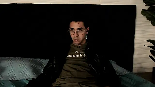 Andy_Joy_'s cam snapshot