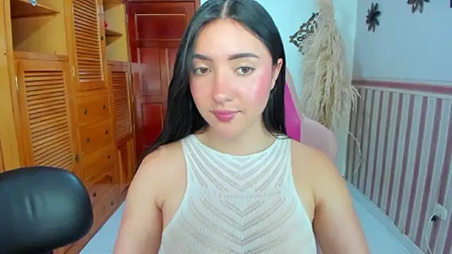 Isa_And_Natasha's cam snapshot