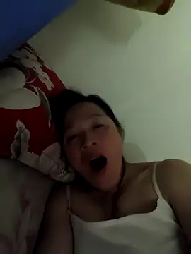 Y-eahi's cam snapshot