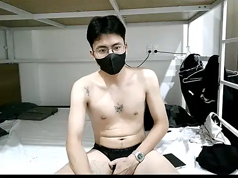 Gwencloudy live sex cam