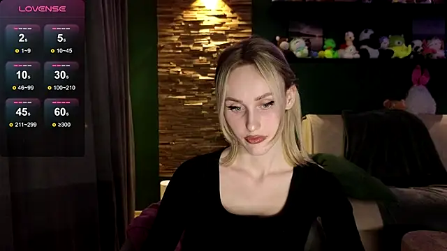 Belle_Vill3575's cam snapshot