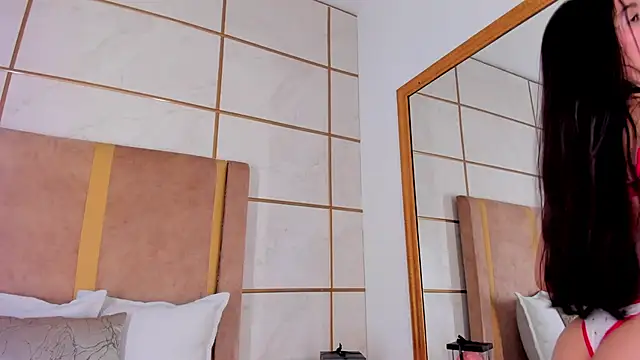 lyrabellini's cam snapshot