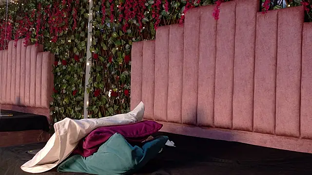 MiaJanss's cam snapshot