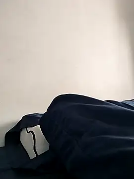 mia_hottie2210's cam snapshot