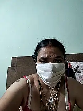 bhavyasri_55's cam snapshot