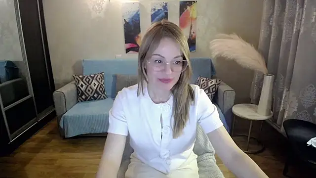 shy_hot_cat's cam snapshot