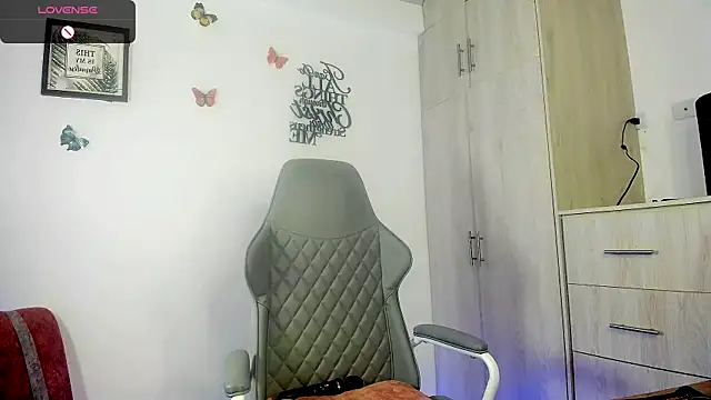 Nala_j8's cam snapshot