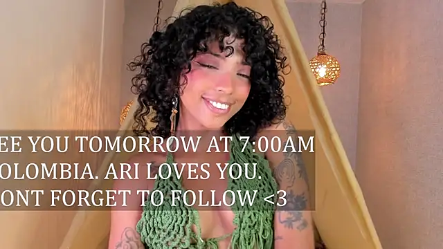 Ariella_Ruiz's cam snapshot