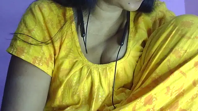 Pooja-suman's cam snapshot