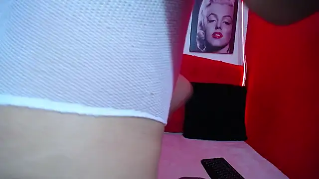 Tiana_Ebony18's cam snapshot