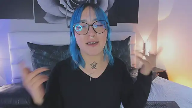 sofi_bakerr's cam snapshot