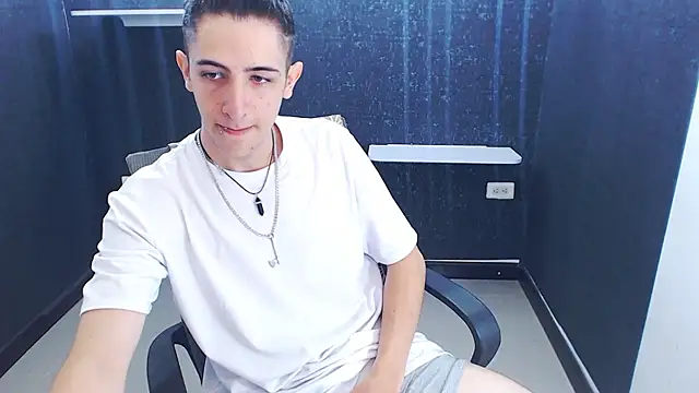 Kerverr_ live sex cam