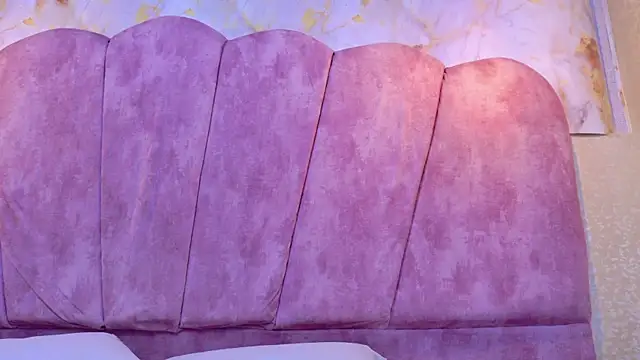 CharlotteandTaylorr live sex cam