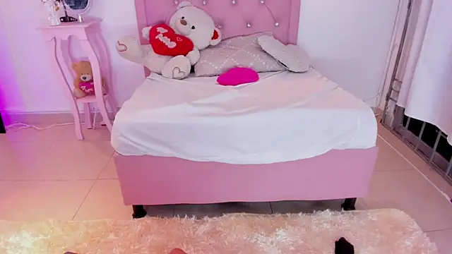 antonellarousee's cam snapshot