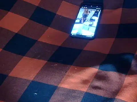 chewy-pudding's cam snapshot