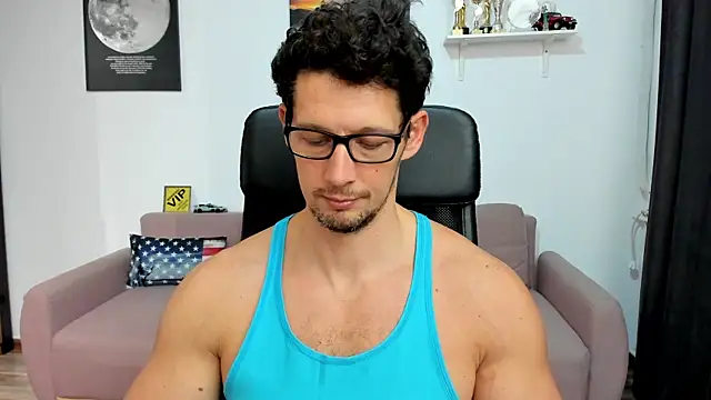 BrutusK08 live sex cam