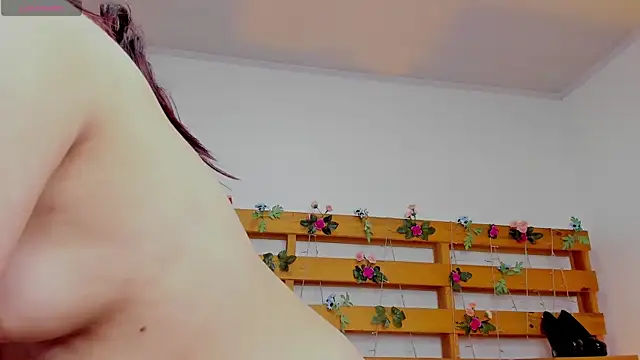 SoftieNymph's cam snapshot