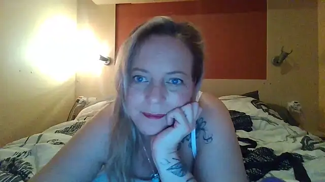 Miss-Chupagirly's cam snapshot