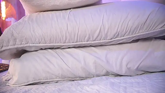 ambar_rosse25's cam snapshot