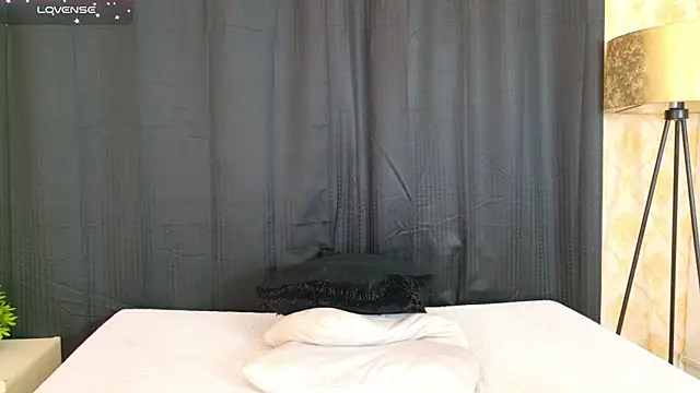 DENISE_WOLFE's cam snapshot