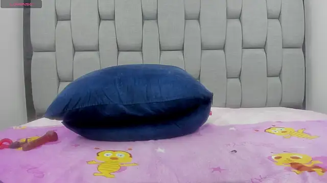 Saray-Hot-'s cam snapshot