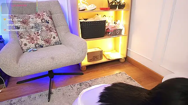 JulesBenett live sex cam