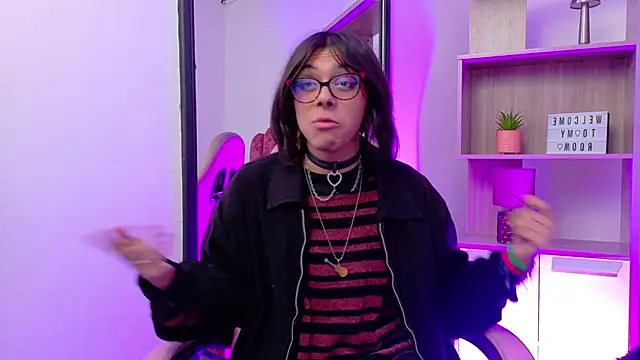 Lullaby_Charade live sex cam