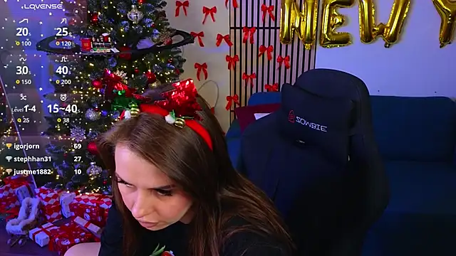 Aisha_Riley's cam snapshot