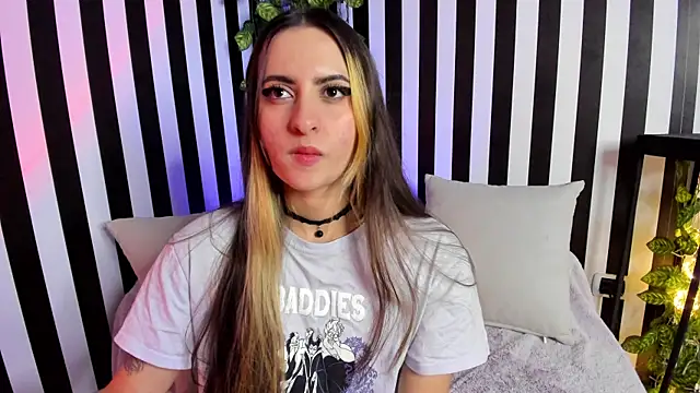 liz_goth's cam snapshot