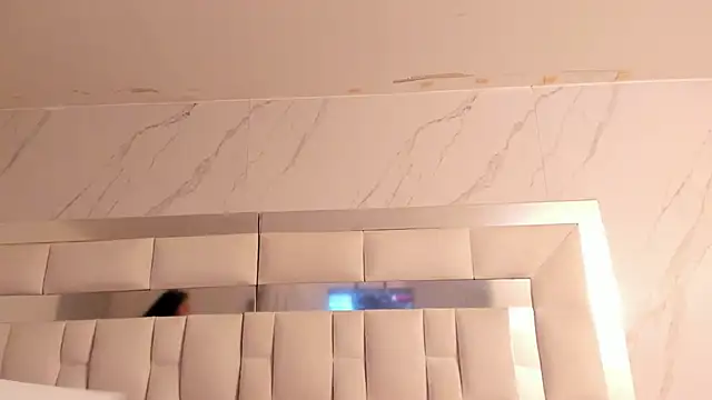 Maia_Park's cam snapshot