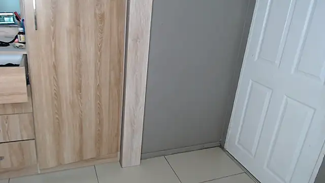 Lunalee's cam snapshot