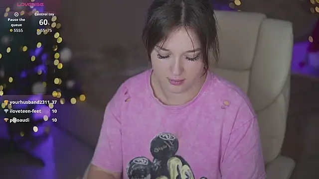 DomenikaStar_'s cam snapshot