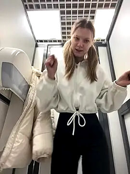 MaryHiggins's cam snapshot